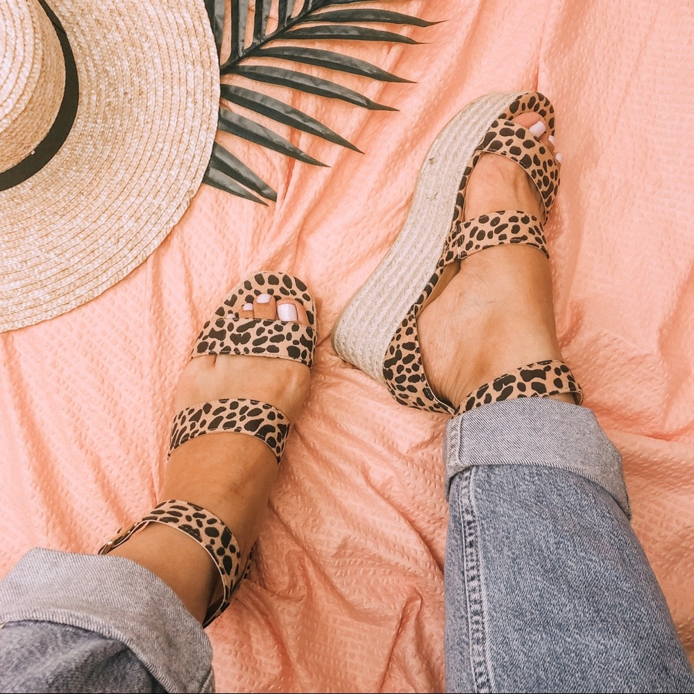 Sz 10 left! XOXO | Platform Sandals Cheetah - Picture 2 of 8